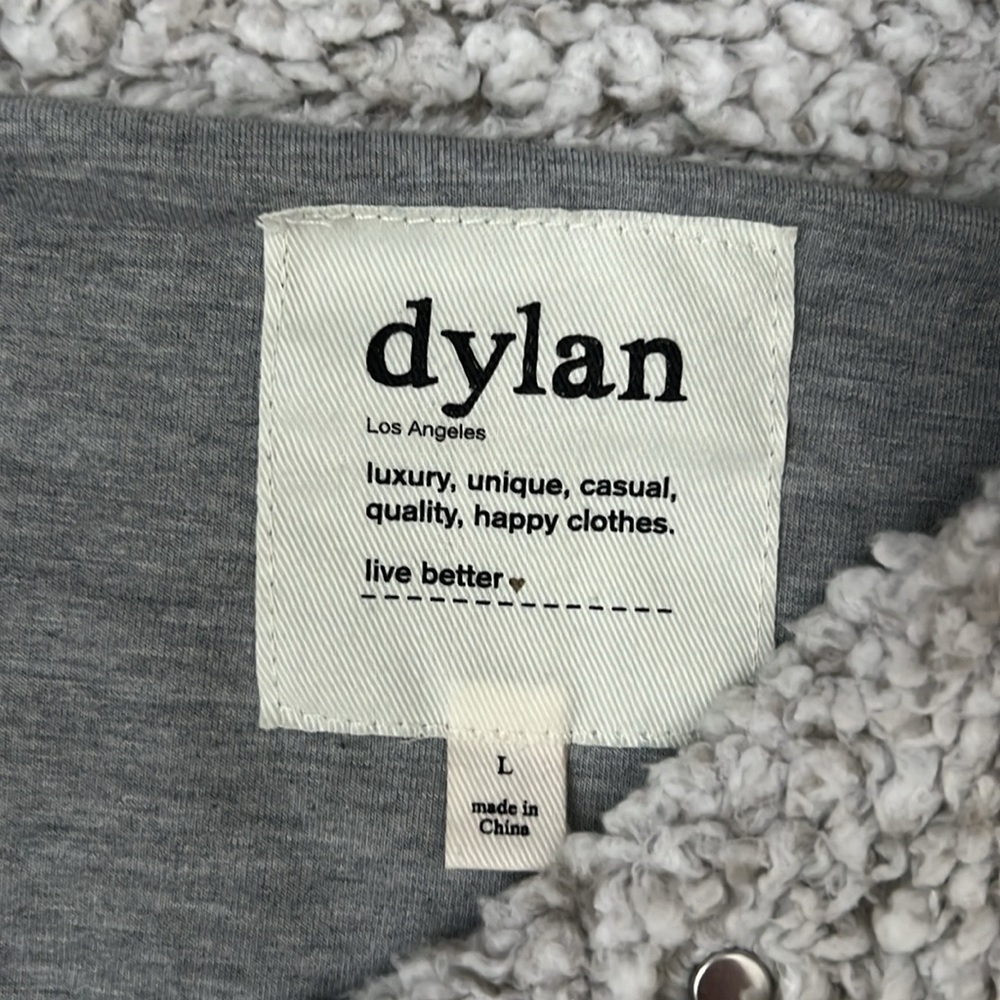 Fuzzy vest. Dylan brand. Size large. Barely worn. Size pockets. Snaps. - Picture 4 of 4